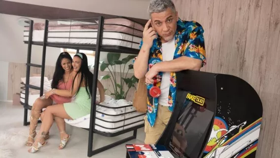 Brunette Baddies Playing Games ※ Julia De Lucia, Steve Q, Honey Damon ※ Fake Hostel