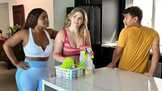 MILF Makes College Shower Threesome ※ Riley Reign, Ny Ny Lew, Max Fills ※ Moms Bang Teens