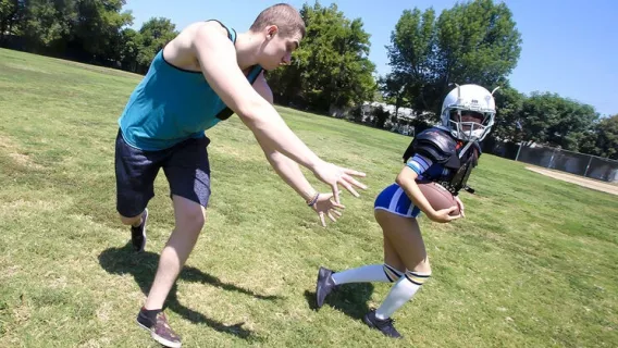 Tiny Touchdown Twat ※ Amber Summers, Michael Swayze ※ Exxxtra Small